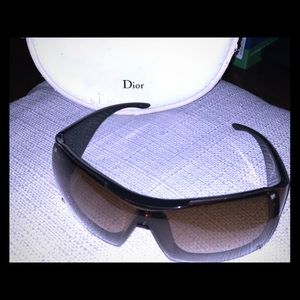 Christian Dior women’s sun glasses